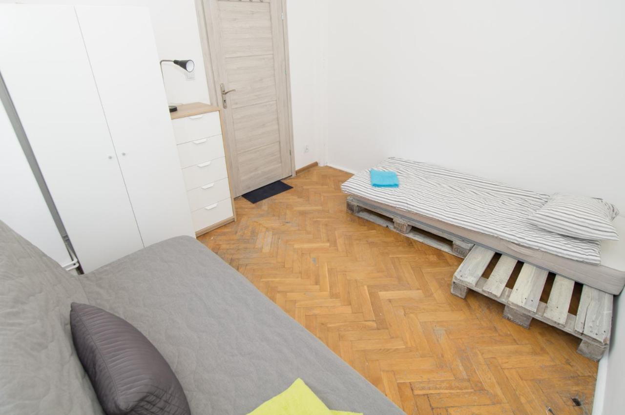 Uwh Hostel グダニスク エクステリア 写真